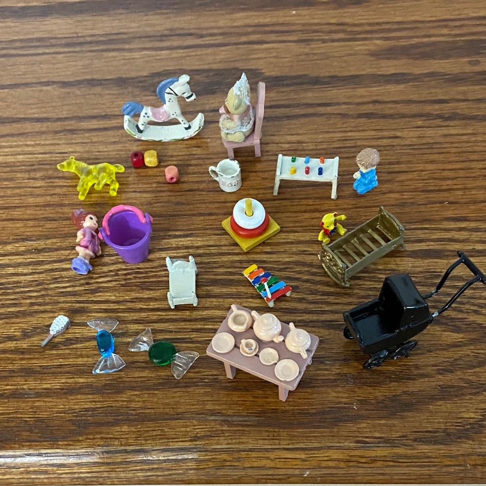 Miniature Dollhouse Toy Set
